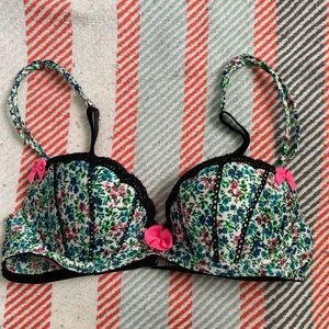 VS Floral Bra